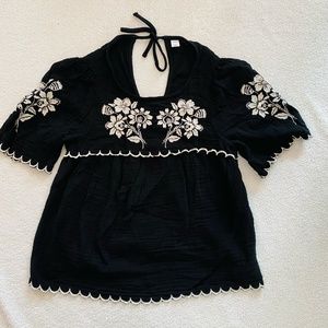 Old Navy Embroidered Short-Sleeve Blouse